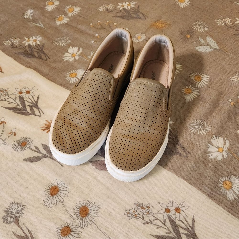 Jenn Ardor Women's Slip On Flats. Size 6.5